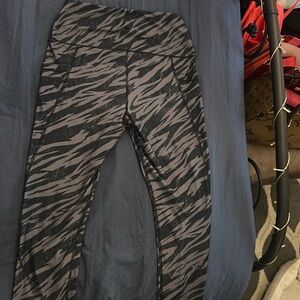 Black and gray leggings size Medium
